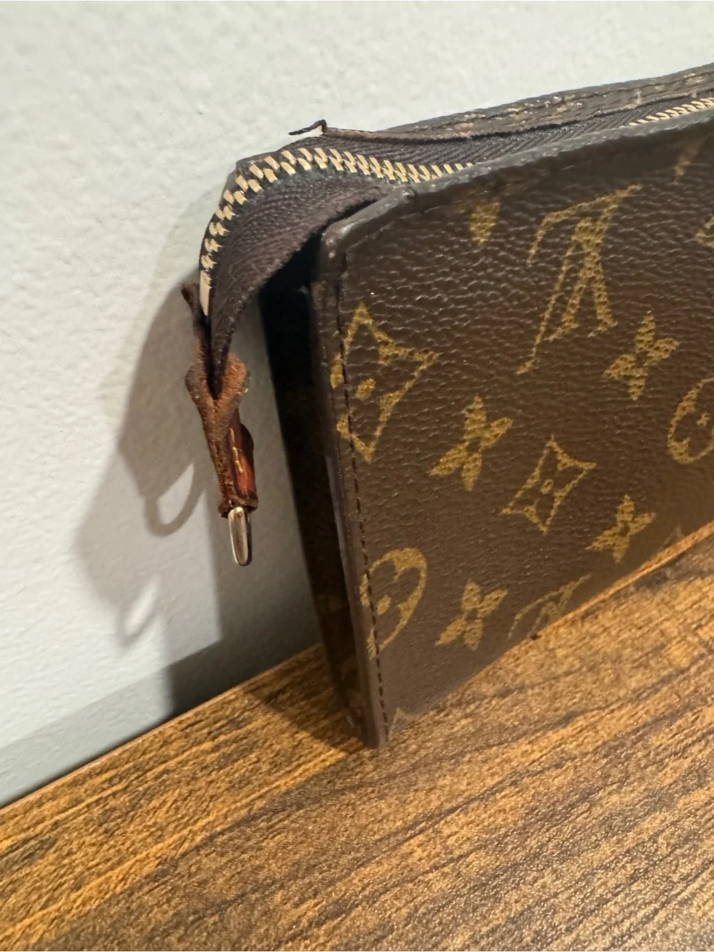 Louis Vuitton bucket pouch